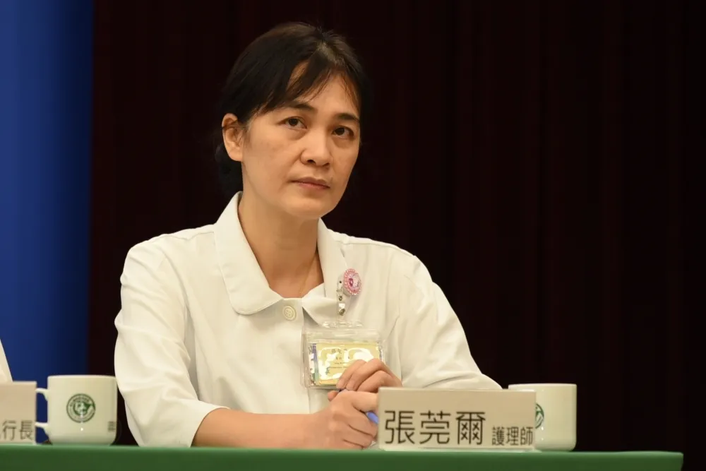 護理師張莞爾赴中接回血友病少年母子　兩人首次採驗是陰性　