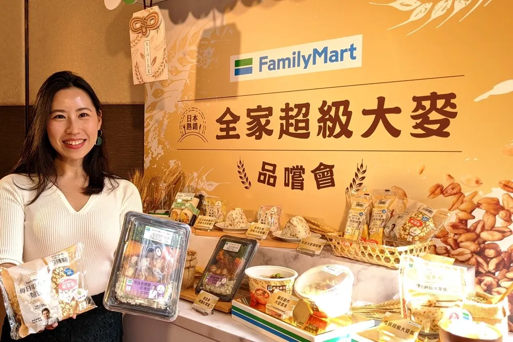 日本超夯品來了！全家熱銷王 「超級大麥」2/26 起首波 10 款鮮食、零食在台開賣