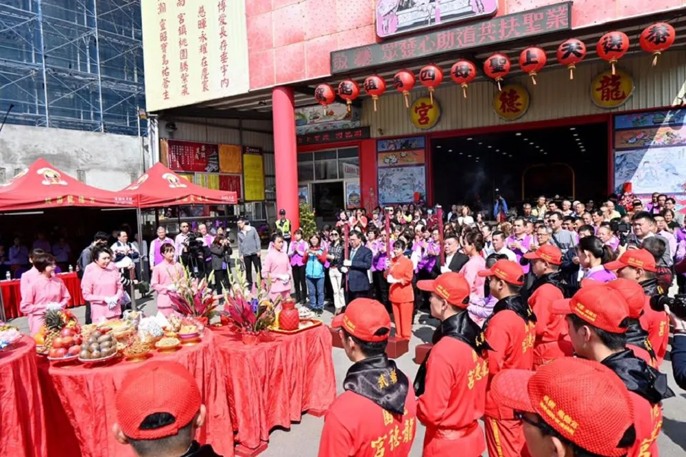【遶境8天縮為6天】顏清標點名「已遶到鹿港」　龍德宮：提前28日返回桃園
