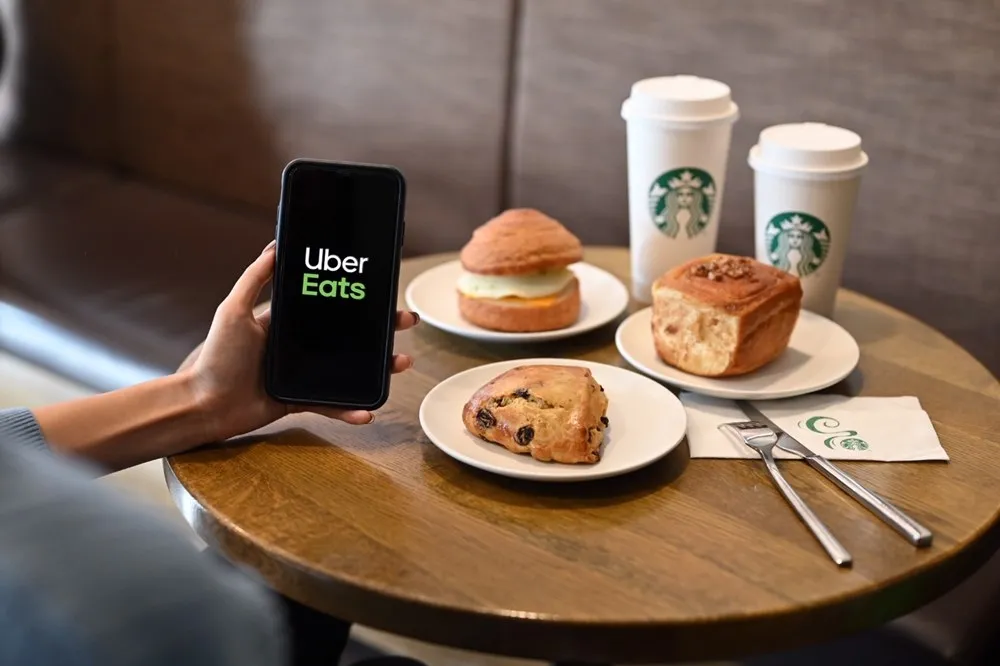 星巴克 ╳ UberEats 外送回饋！3/2~3/15 輸入序號折抵 60 元、每周一限時驚喜優惠