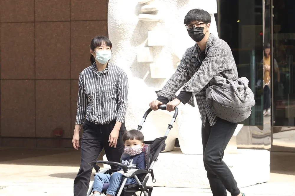【武漢肺炎】1歲男童腹瀉、嘔吐後確診　兒科醫師提醒：慎防病毒偽裝