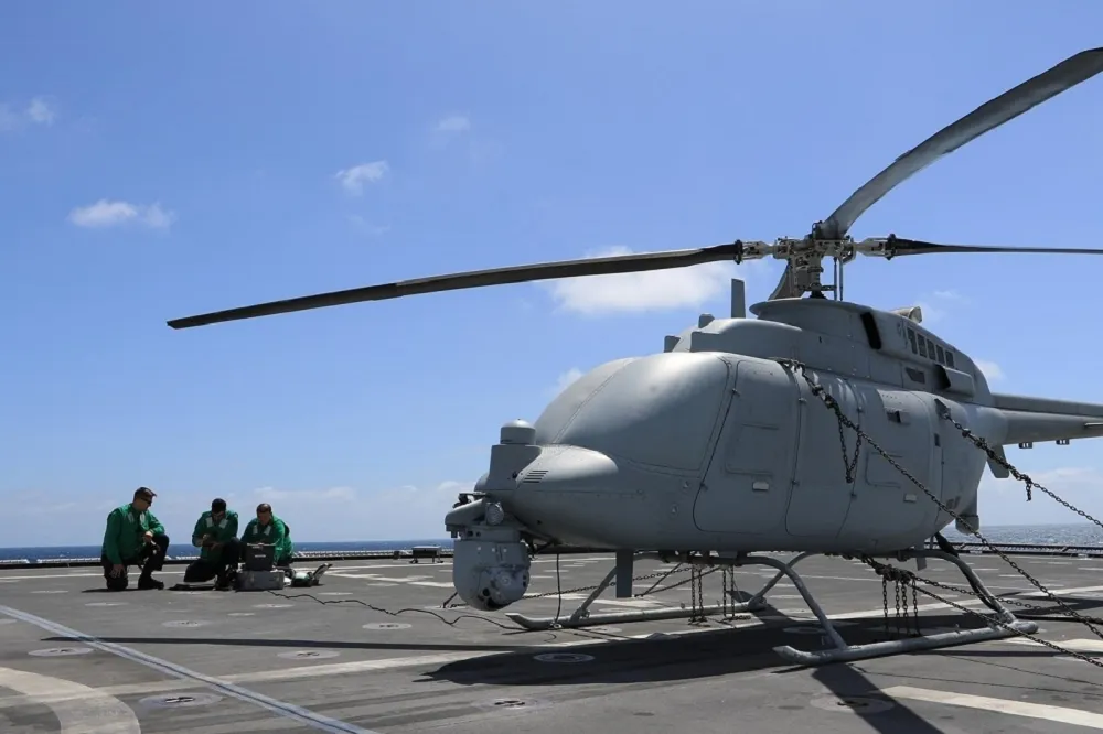 海軍首選採購MH-60R反潛直升機　預算考量將捨棄MQ-8無人機