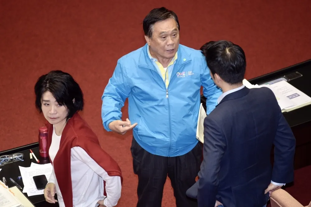 【凍結防疫預算】不敢開幹民進黨　黨內憂藍由「鷹派」變「英派」在野黨