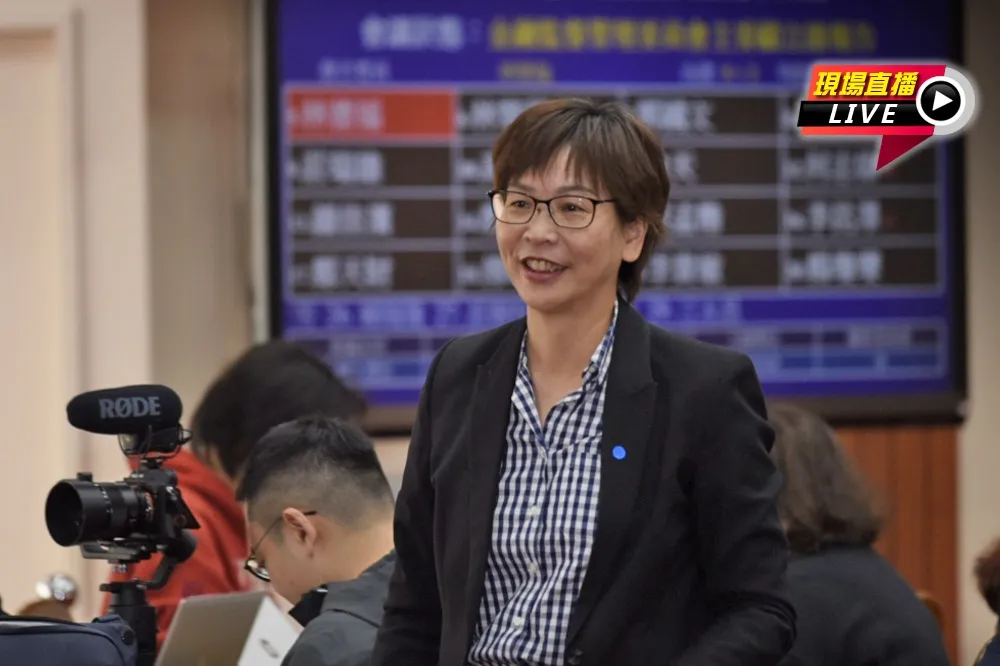 【直播】柯P愛將爆不倫激吻民眾黨女助理　蔡壁如回應
