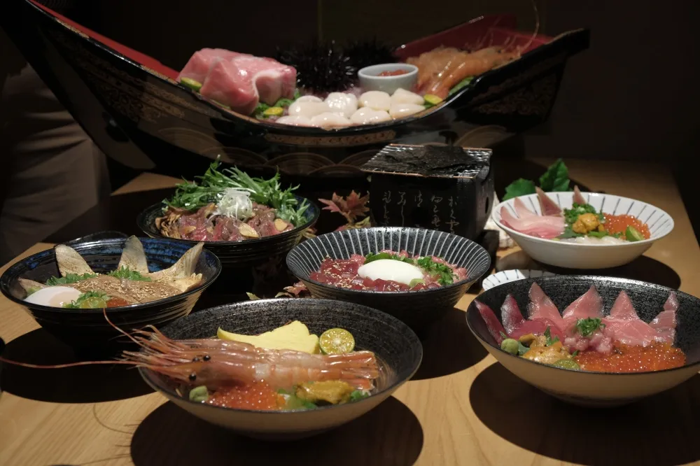 【影片】黑鮪丼挑戰「海鮮丼之最」！日本橋海鮮丼辻半推出全新菜單 