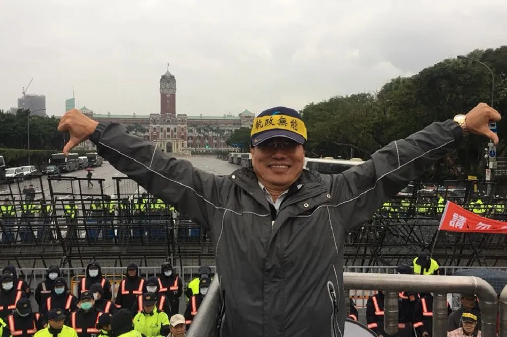 李來希造謠「婦人買口罩被輾斃」　法務部：已蒐證將依法嚴辦