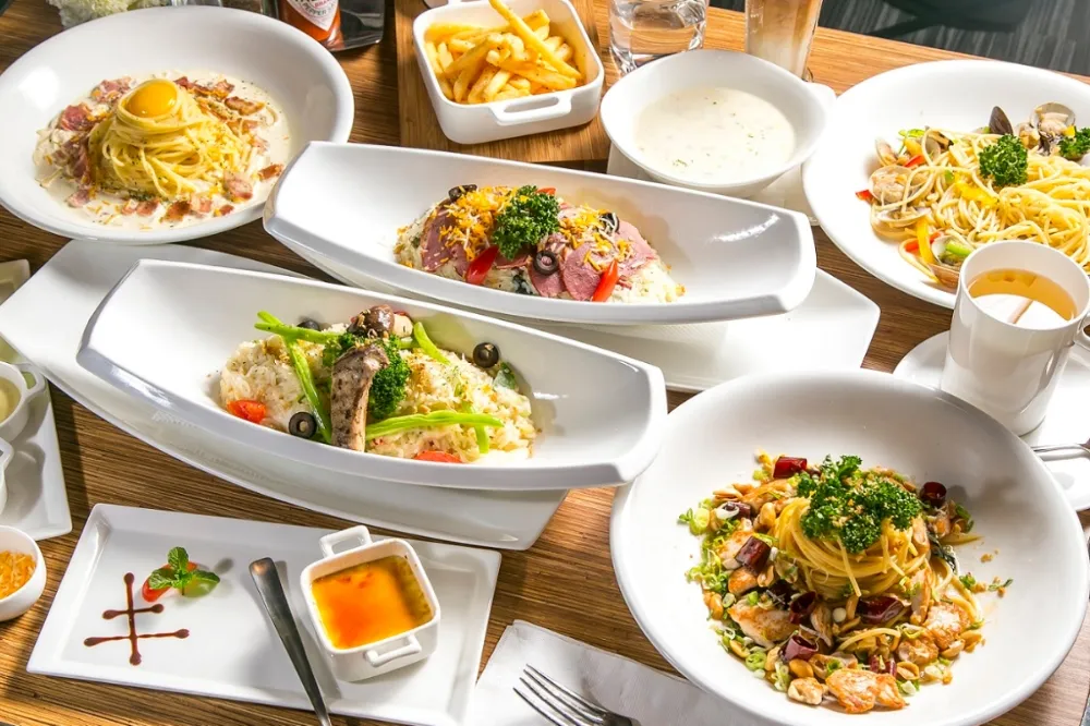 環球全台分店攜手 Uber Eats！3/31 前 20 家美食買一送一、3/27~4/2 滿額享折抵 80 元優惠