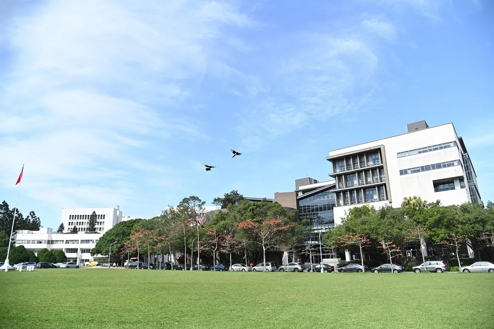 清大26名師生接觸感染者　20門課900人遠距教學至月底