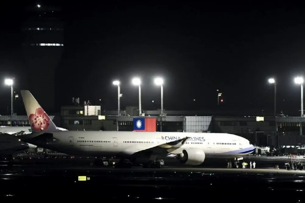 3人證件過期　第二批武漢「類包機」214人返台