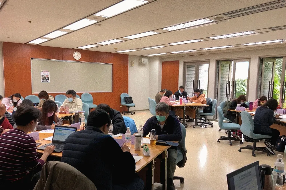 黄肇松新聞工作半世紀的非典型自傳「行間字裏」之四