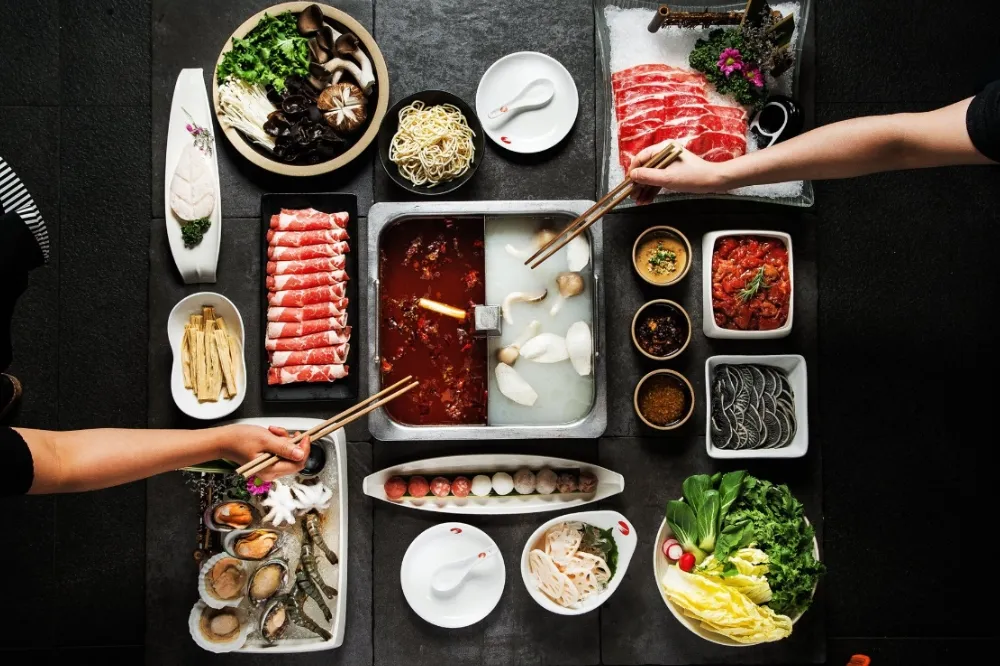 清明連假免出門！Uber Eats 每單 85 折、買一送一　foodomo 獨家上架「海底撈」再送 300 元