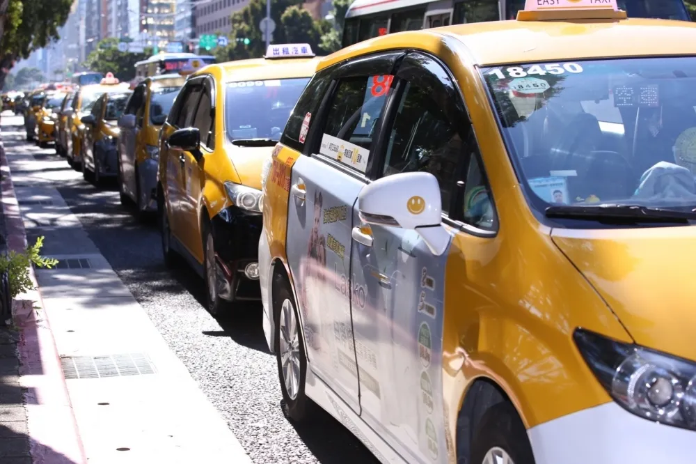 搭計程車口罩也要戴起來　陳時中：民眾不遵守可拒載