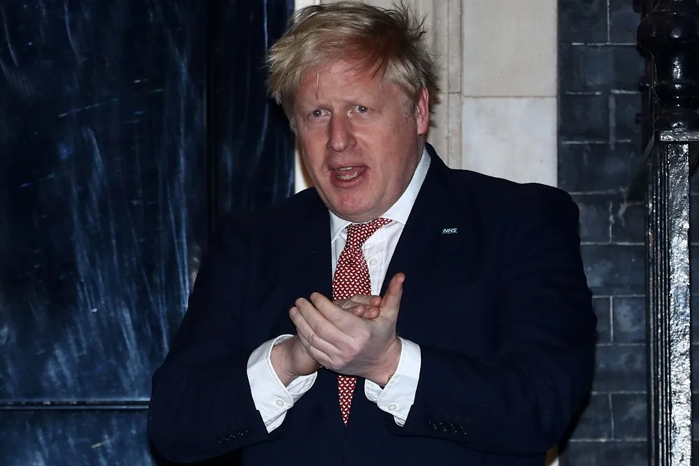 【武漢肺炎】強森高燒不退住院治療　英國由外相行使首相職權