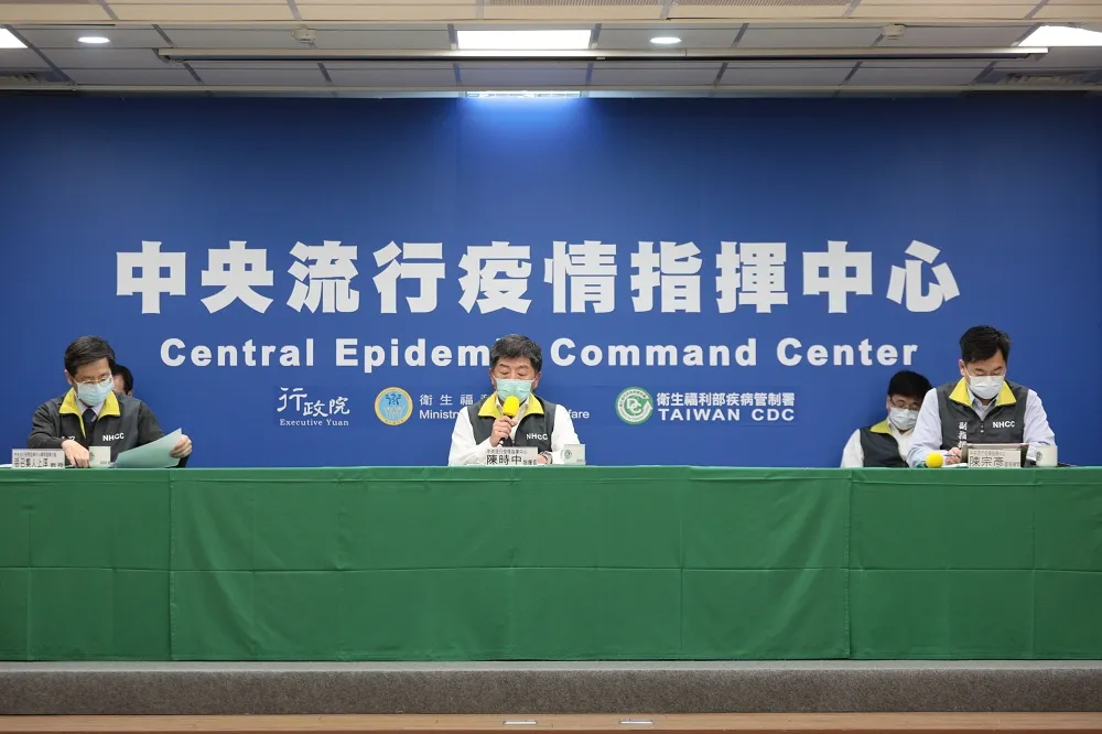 連假後首日採檢破1800人！　武肺添3起境外移入、華航CI011又1確診　