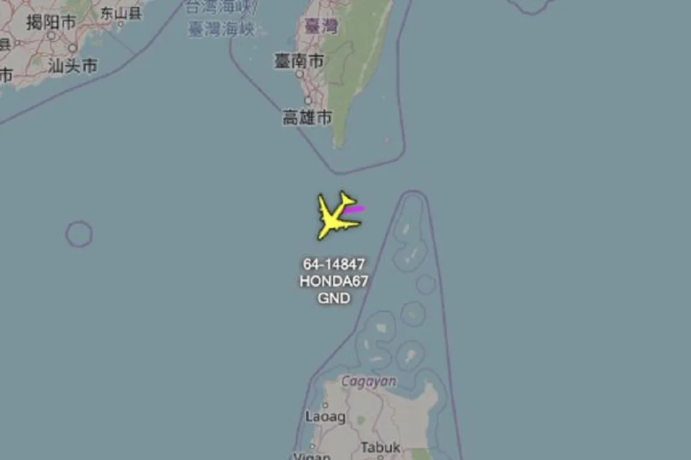 美軍RC-135U電偵機　現蹤台灣南部海域