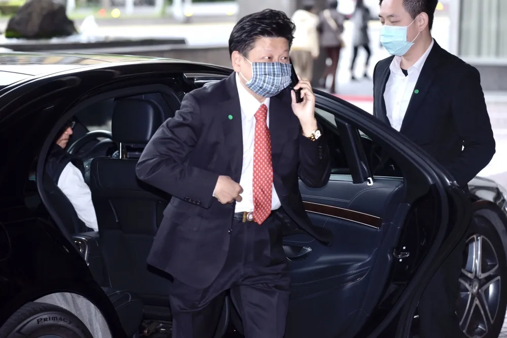 傅崐萁為恢復黨籍案暖身　宴請21藍委牽線藍綠媒體高層「打通關」