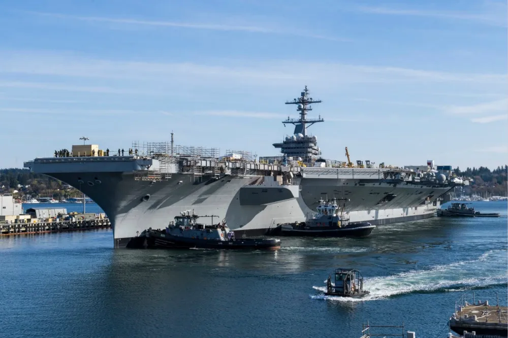 【首艘部署F-35C】歷經一年延壽工程　美海軍「卡爾文森號」航艦重返大海