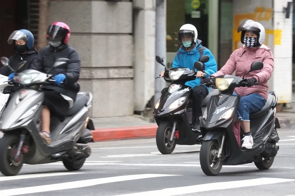 【低溫來襲】全台11縣市明早恐跌破10度　15日起各地回溫