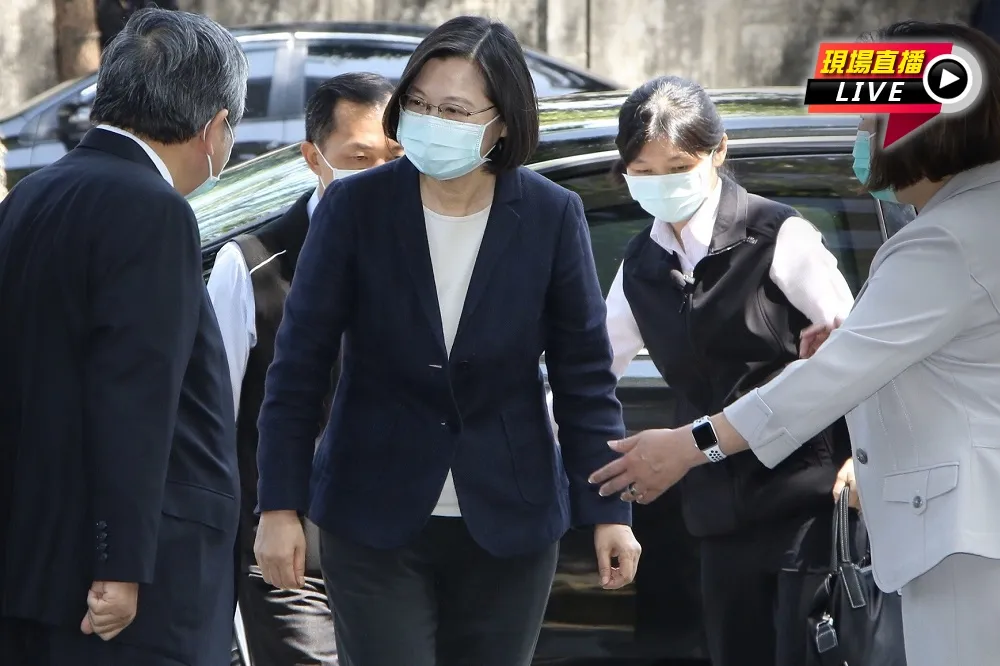 【直播】紓困發現金針對特定對象　蔡英文：疫情緩和再加碼發酷碰券