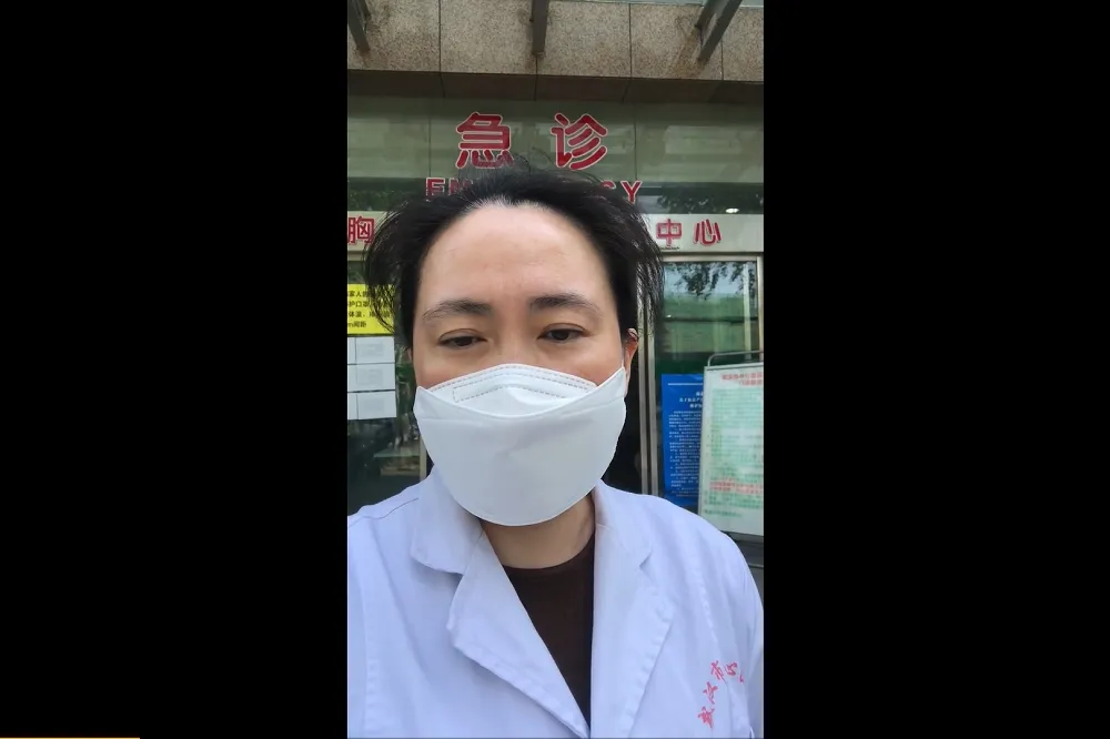 【武漢肺炎】「發哨人」艾芬失蹤2周報平安　眼神閃爍疑被迫念稿