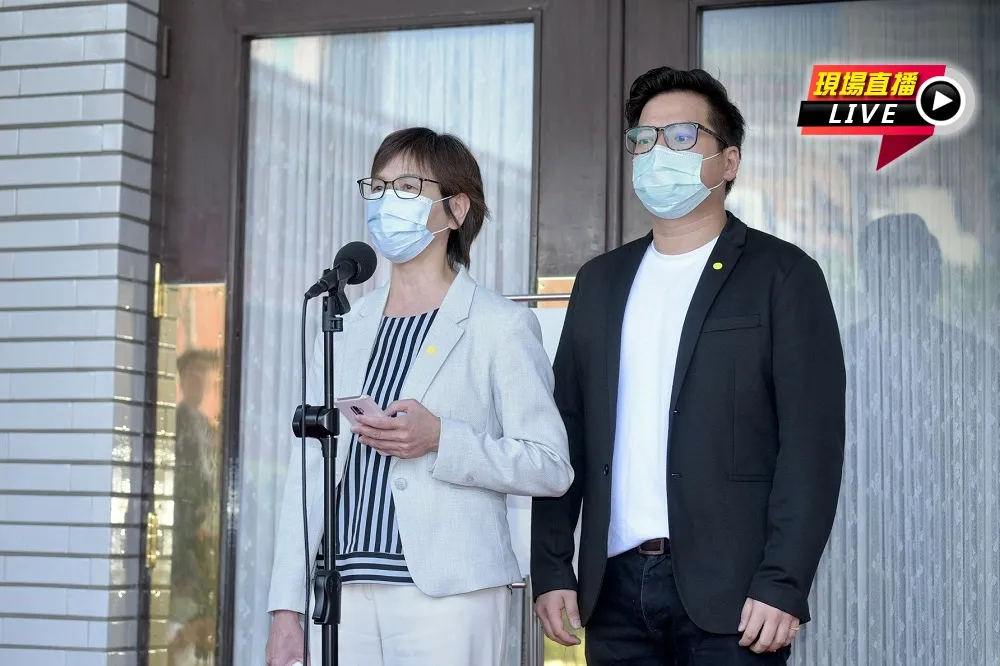 【直播】振興方案「酷碰券」排除悠遊卡　民眾黨回應