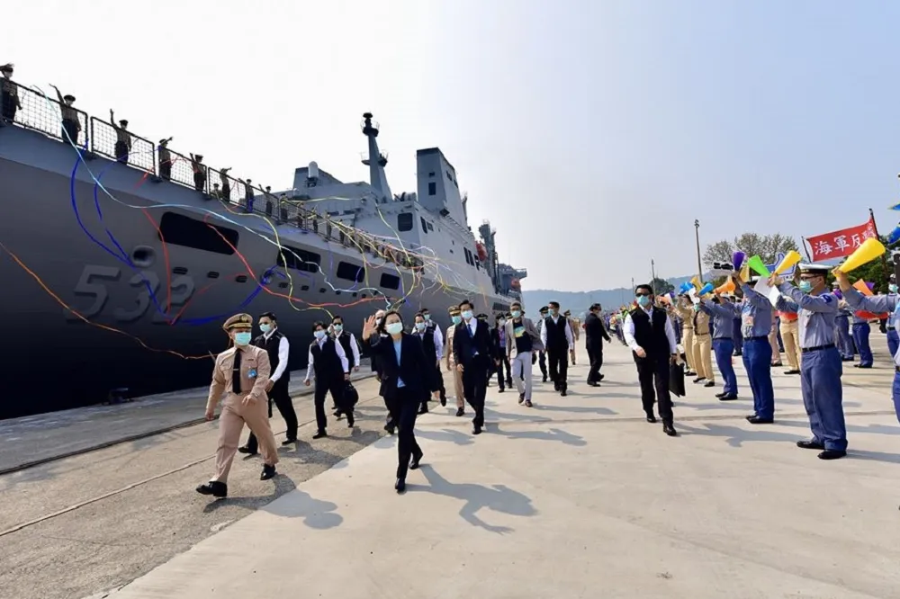 【單日增22例】敦睦艦隊添21確診、744人完成篩檢　另有1案自美國移入