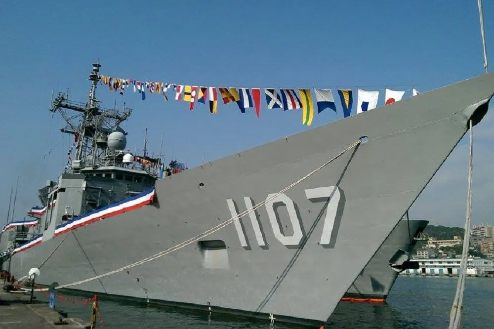 海軍敦睦艦隊27人染疫　國防部20:30記者會將公布懲處名單