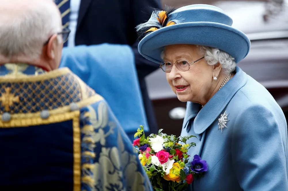 英女王94歲生日取消祝壽禮炮　全國封城下低調慶生