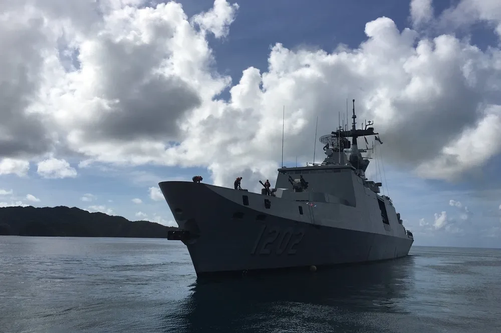 【磐石艦染疫累計28人】再添1名實習生確診　「3/23發燒服藥改善」又發病
