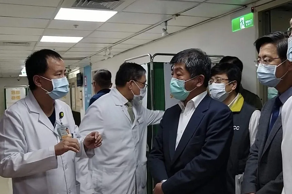 指揮中心視察和平醫院　陳時中：走過歷史傷痛造就未來進步