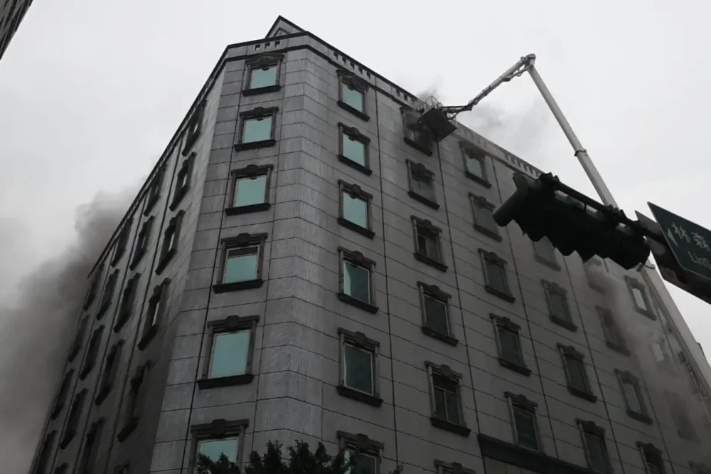 【錢櫃奪命火】儲藏室曾「打開1秒鐘」　初步排除電梯施工、人為釀災