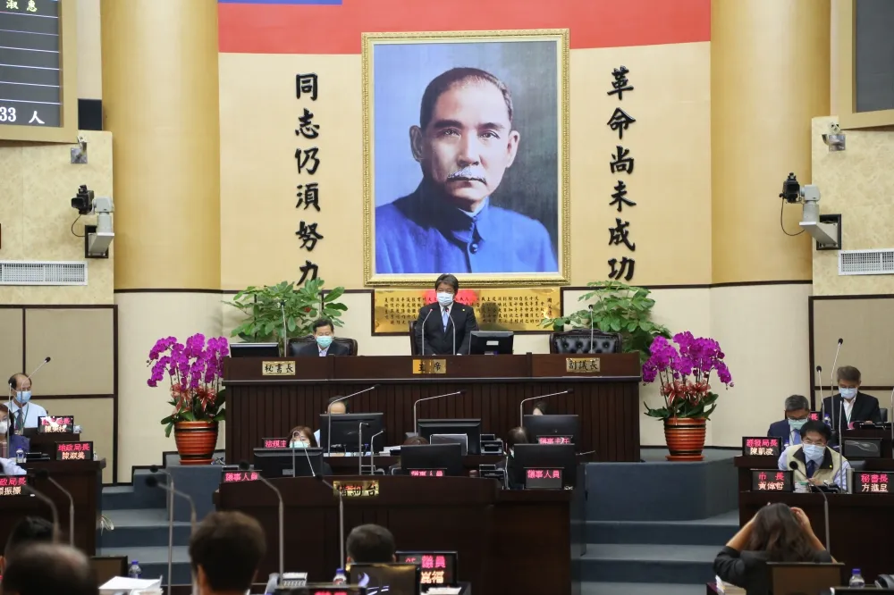 南市議會如期開議  議長郭信良籲府會同心挺過疫情   