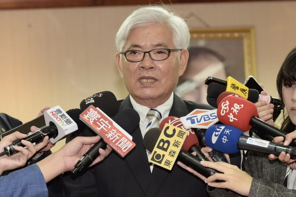 【罷韓投票所交鋒】李進勇嗆「不借我就剁頭」　王淺秋：中選會說笑話