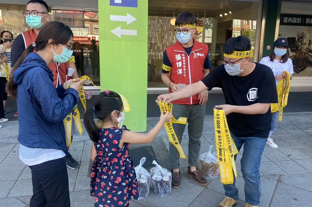 【宣傳遭封殺】罷韓團體揪市民打游擊戰　憂投票倒數被韓營斷路熄火