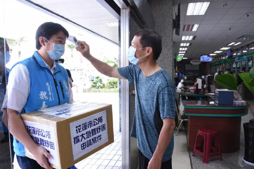 紓困申請中央地方送審認知不一　徐榛蔚緩頰：下周送衛福部西瓜消火
