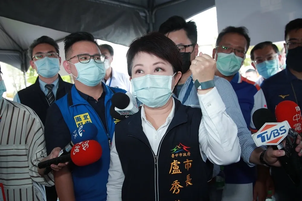 【疫情趨穩】台中2階段解封校園　盧秀燕：下周末起可到學校運動