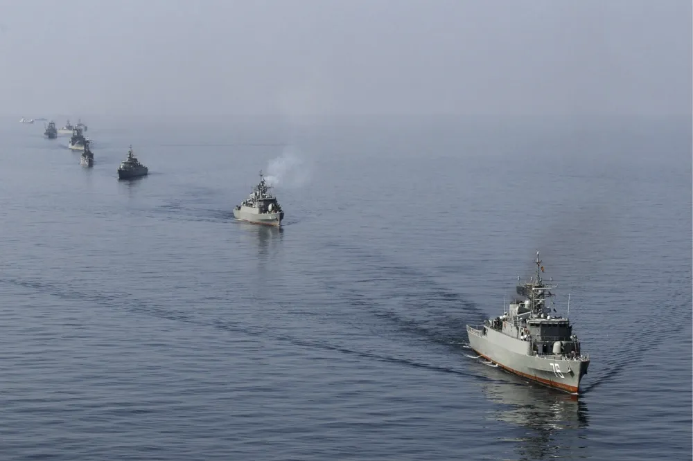 伊朗海軍飛彈誤擊自家補給艦　19名水手殉職