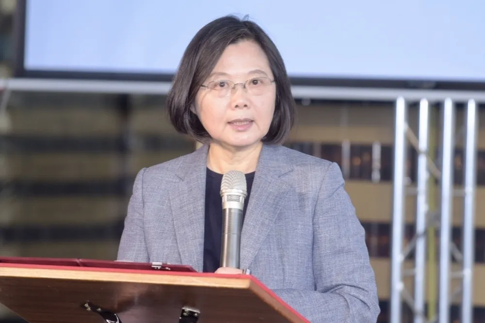 蔡總統兼任黨主席違反權力分立原則