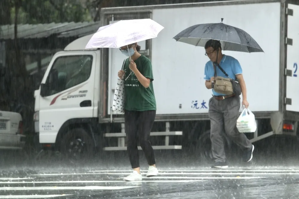 【午後雨變大】21、22日滯留鋒北移　吳德榮：恐出現致災性降雨