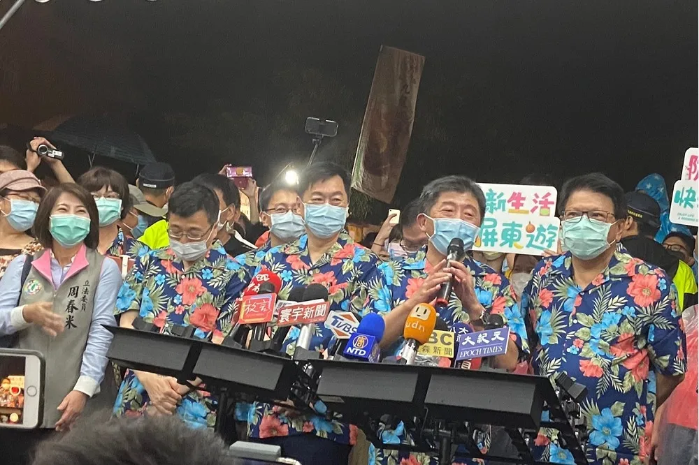 【我台灣我驕傲】陳時中花襯衫嗨翻墾丁大街　樂活防疫不忘撐長照