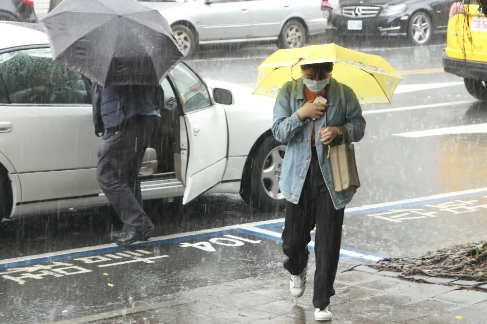 【好天氣快閃】25日強降雨再灌全台　天氣不穩「恐濕到29日」