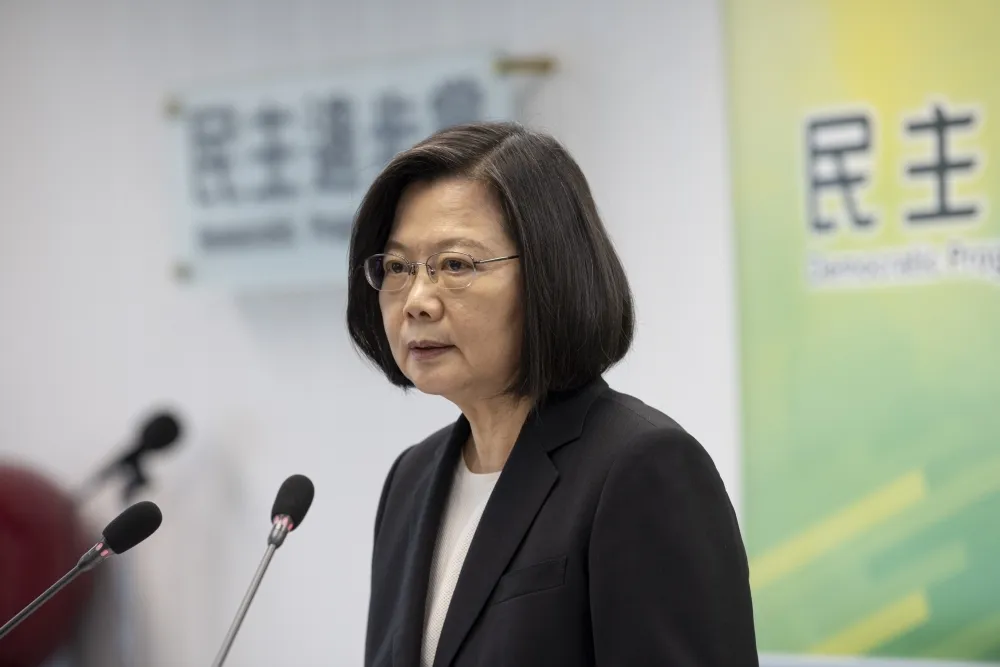 聲援香港抗「港版國安法」　蔡英文：視情勢停止港澳條例