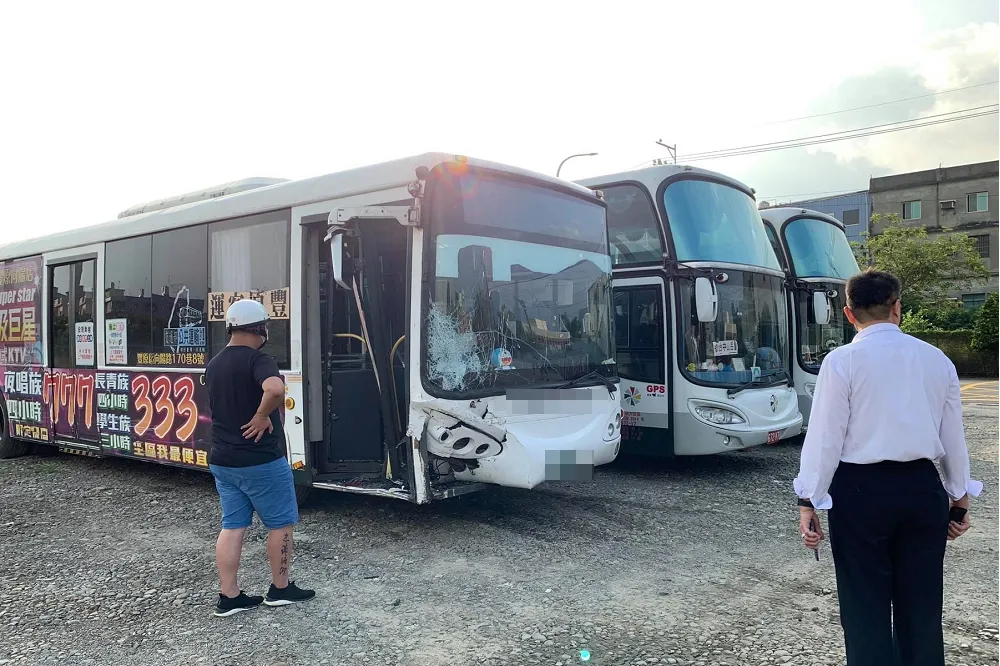 豐原客運司機連撞8車逃　警證腦中風肇事
