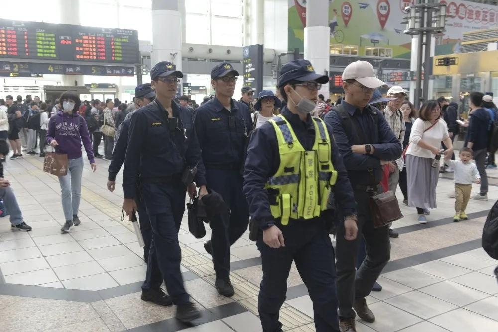 【選舉史上頭一遭】妨害投票樣態複雜考驗執法者　投票日維安警力逾8千人　