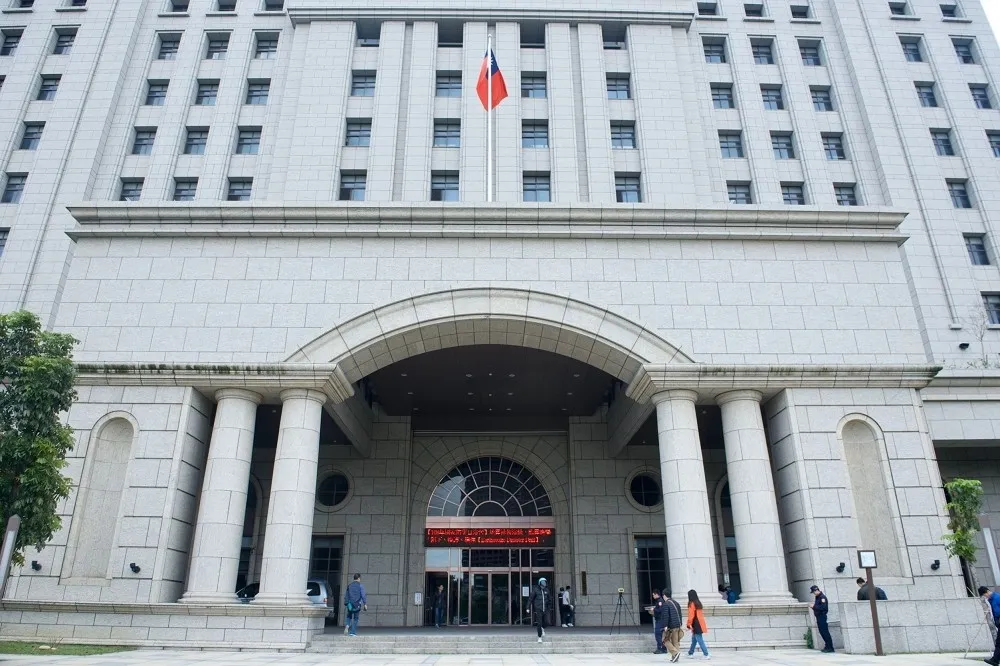 許崑源墜樓案　雄檢：生前無異樣未見遺書