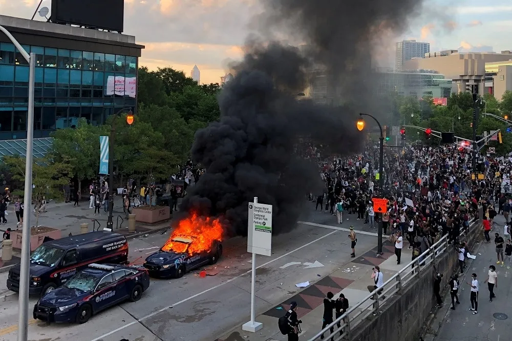 何清漣專欄：打碎舊世界　創造新天地—美國文革正在進行時