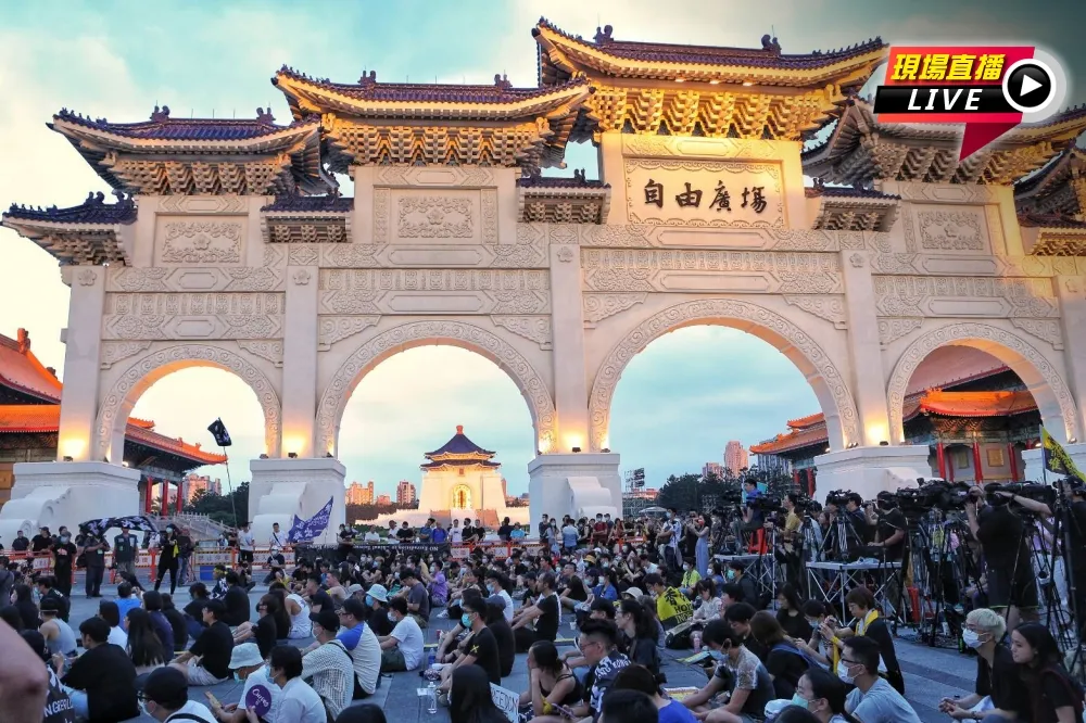 【直播】反送中周年紀念晚會　林夕、林榮基現身演說