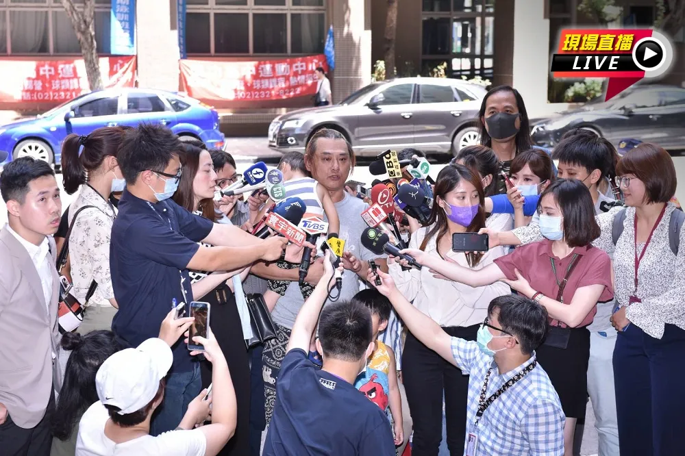 【直播】陸配子女家長　為滯留子女返台陳情