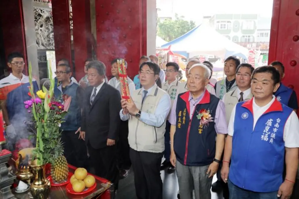 台南府會攜手祈福為龍舟開光　黃偉哲敬天謝地維護端午禮俗