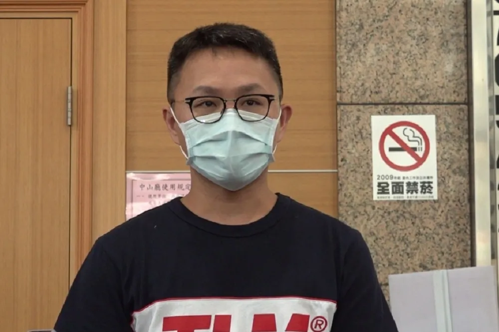 「數位諸葛亮」簡勤佑傳惹惱江啟臣被降職　國民黨：整併而已